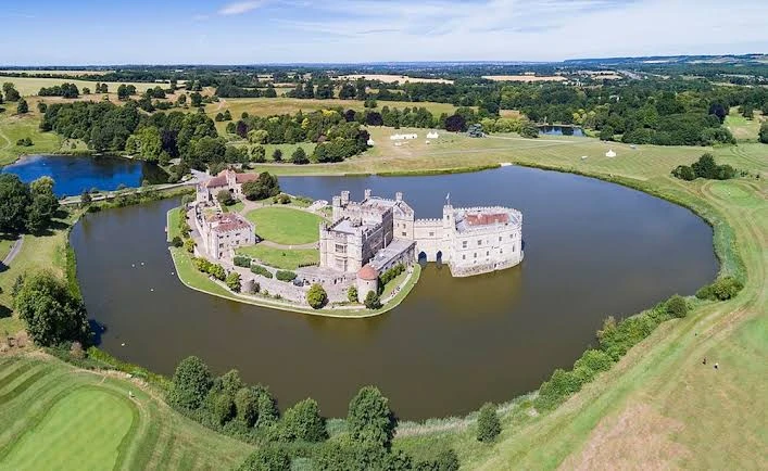 Van hire in Maidstone near Leeds Castle from Regal Car, Van & Truck Rental